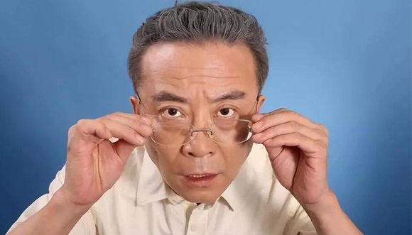 美麗島多焦鏡：傳統(tǒng)老花鏡的弊端，多焦鏡一副就解決了財務(wù)工作者的用眼煩惱