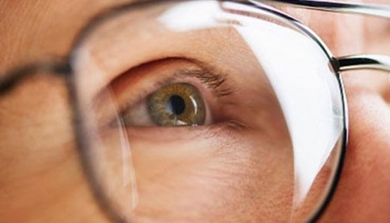 美麗島多焦鏡：人到中年警惕老花眼提前來襲，多焦鏡攻克老花煩惱