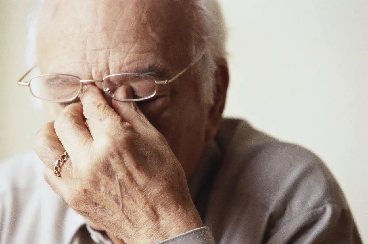 [父親節(jié)]行動(dòng)起來，給老爸換一副舒適的眼鏡