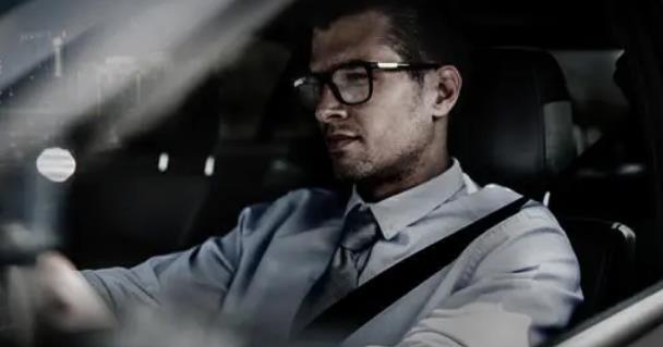 遠近兩用漸進多焦老花鏡能開車嗎 遠近兩用漸進多焦老花鏡能開車嗎